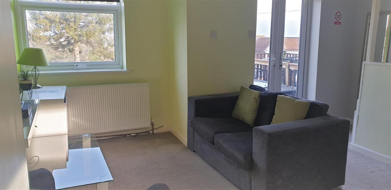Swindon Old Town Duplex - Entercloud9Sa Apartment Exterior photo